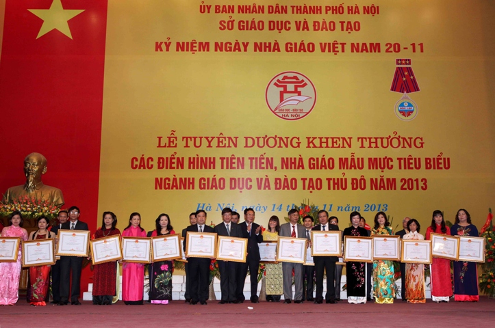 Sôi nổi các hoạt động kỷ niệm Ngày Nhà giáo Việt Nam 20/11 ảnh 1